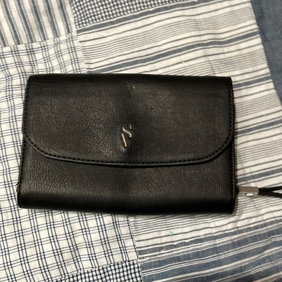 Vera Wang Handbags - 😍3 for $20 Vera wang wallet